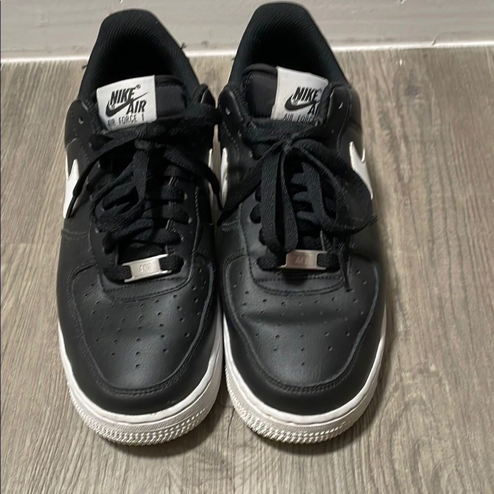 Nike Air Force 1 Low Black and White  Classic Air Force 1